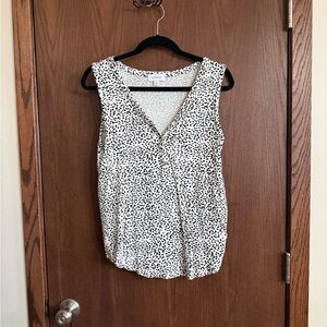 Evereve Black and White Sleeveless V-Neck Printed Tank
